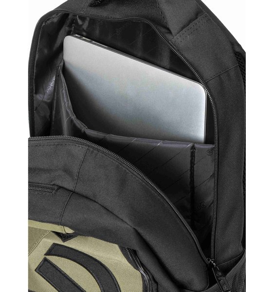 Batoh Meatfly Exile Olivine 24 L + penál zdarma 25/26
