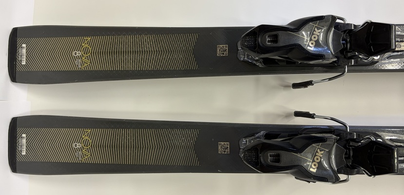 Dámské lyže Rossignol Nova 8 Ca Xpress + Xpress W 11 GW (Testovací Lyže 2996) 25/26