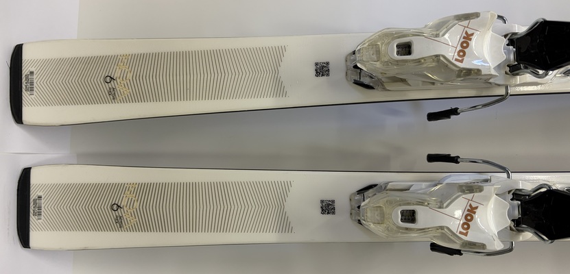Dámské lyže Rossignol Nova 6 Xpress + Xpress W 11 GW (Testovací Lyže 3006) 