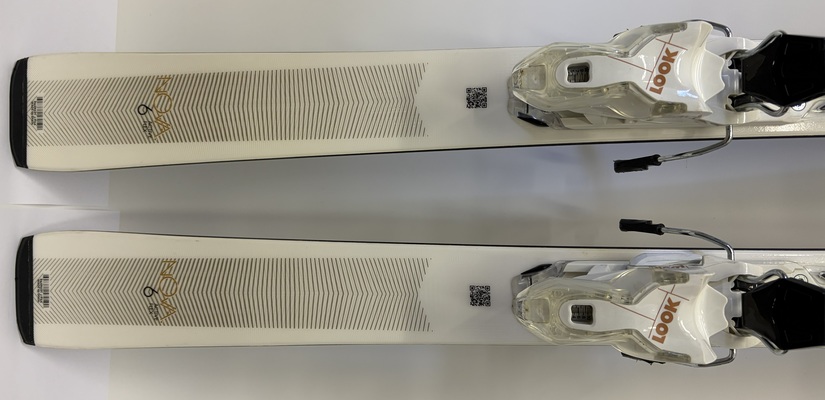 Dámské lyže Rossignol Nova 6 Xpress + Xpress W 11 GW (Testovací Lyže 3007) 